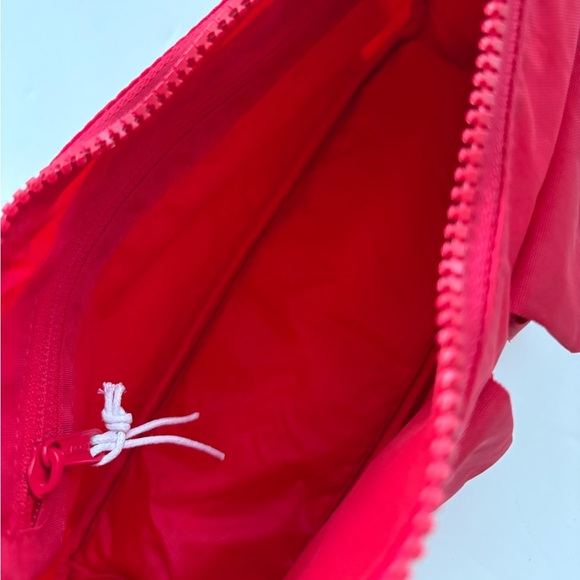 NWOT BAGGU Cargo Nylon Shoulder Bag- Candy Apple - Picture 8 of 10